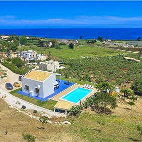 3 bedroom villa with pool, Scopello, sleeps 6